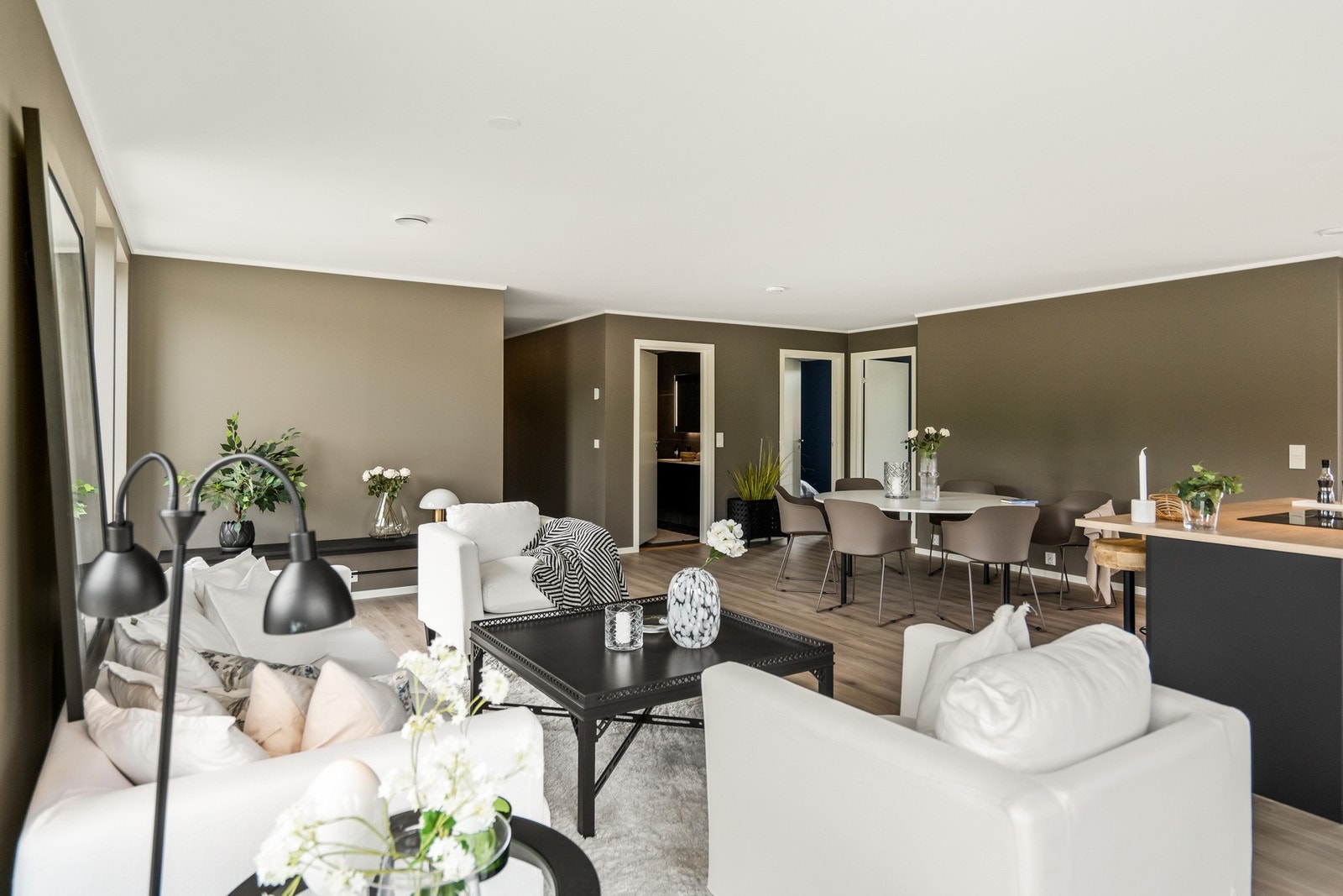 Det er vannbåren varme i alle rom.
NB: Bilder er tatt i forholdsvis lik leilighet i etasjen over (Missingfjellet 5D) Galleribilde