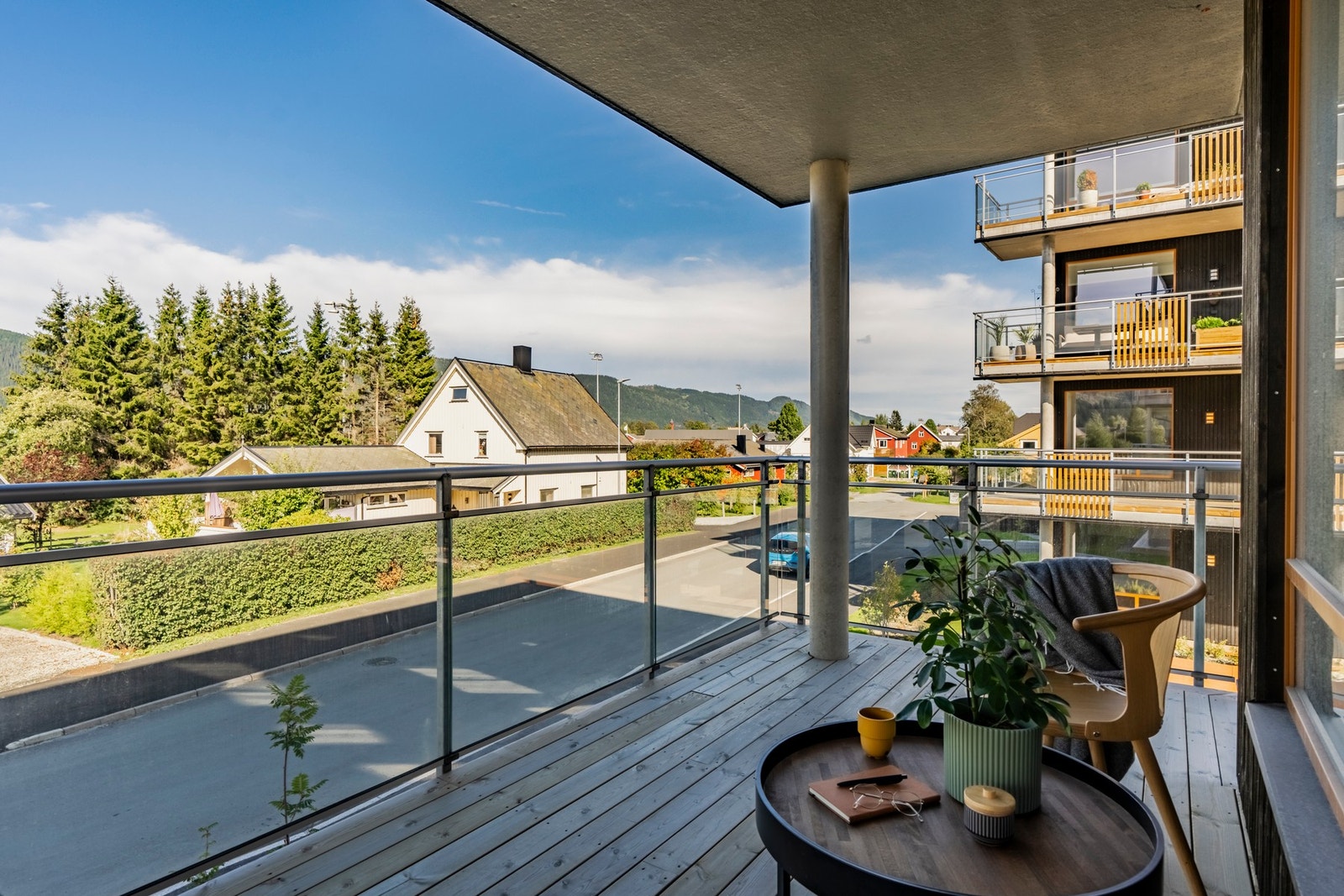 Balkongen er vestvendt og kan by på herlige solforhold Galleribilde