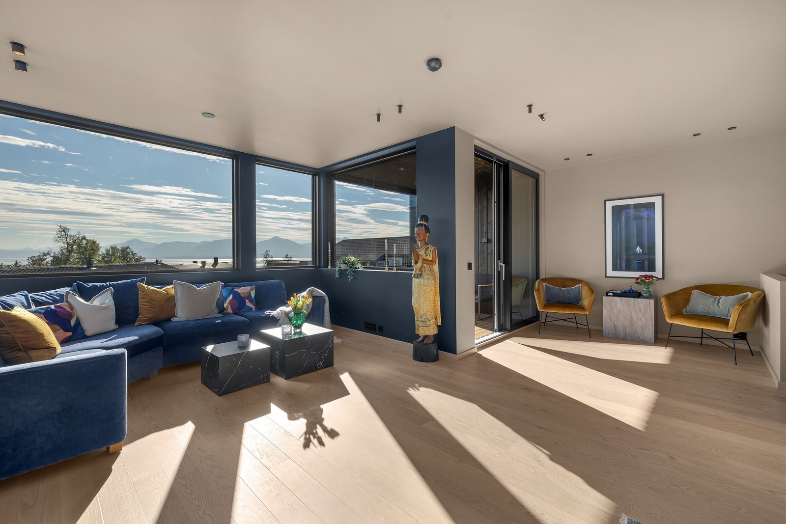 Fantastisk utsikt fra stua og kjøkkenet Galleribilde