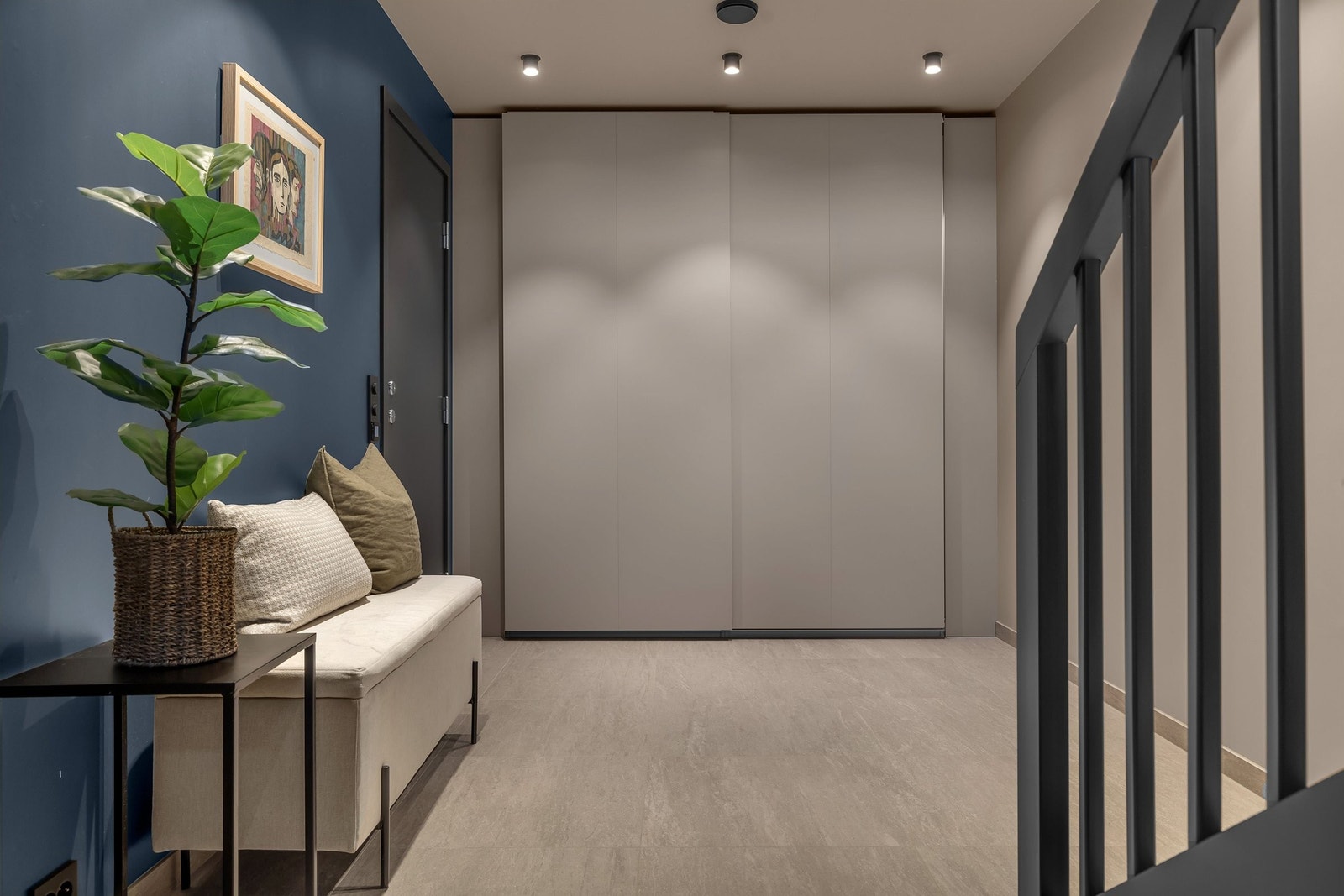 Innebygd garderobe i u.etg Galleribilde