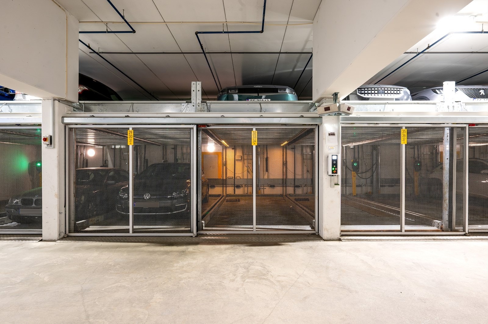 Med boligen selges garasjeplass i bilheis med EL-lader (nr. 34) i felles garasjeanlegg. Galleribilde