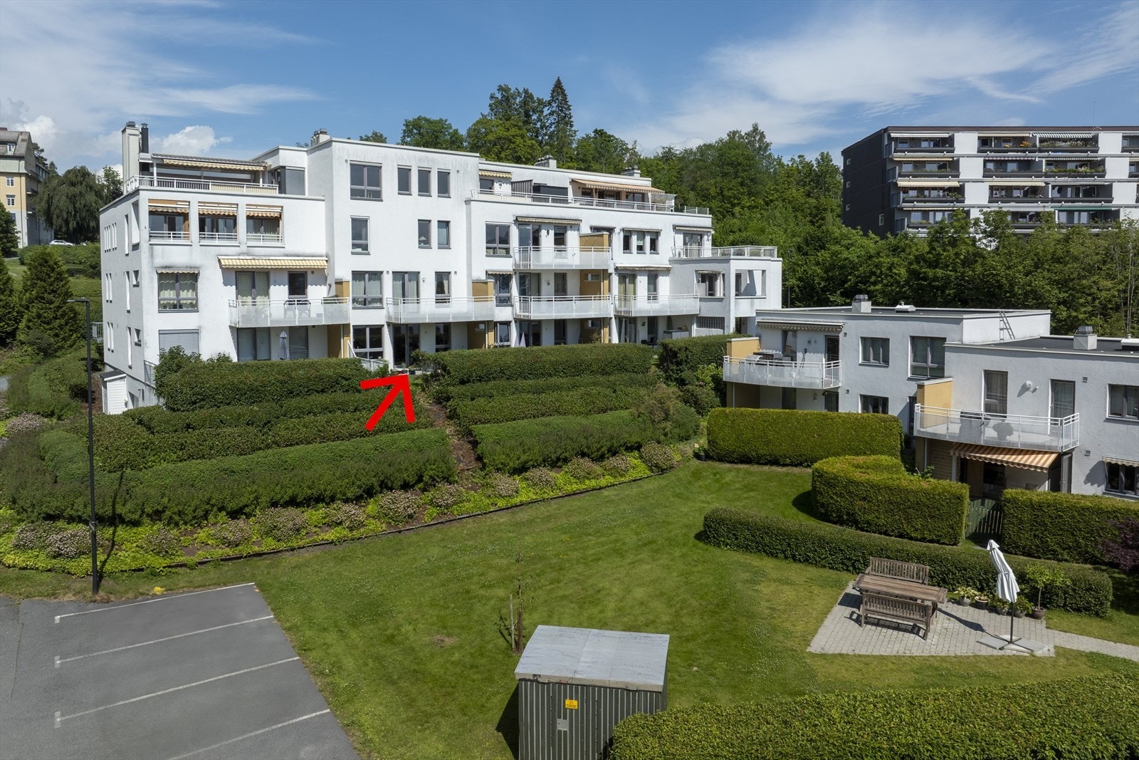 Fine grøntarealer på felles eiet tomt Galleribilde