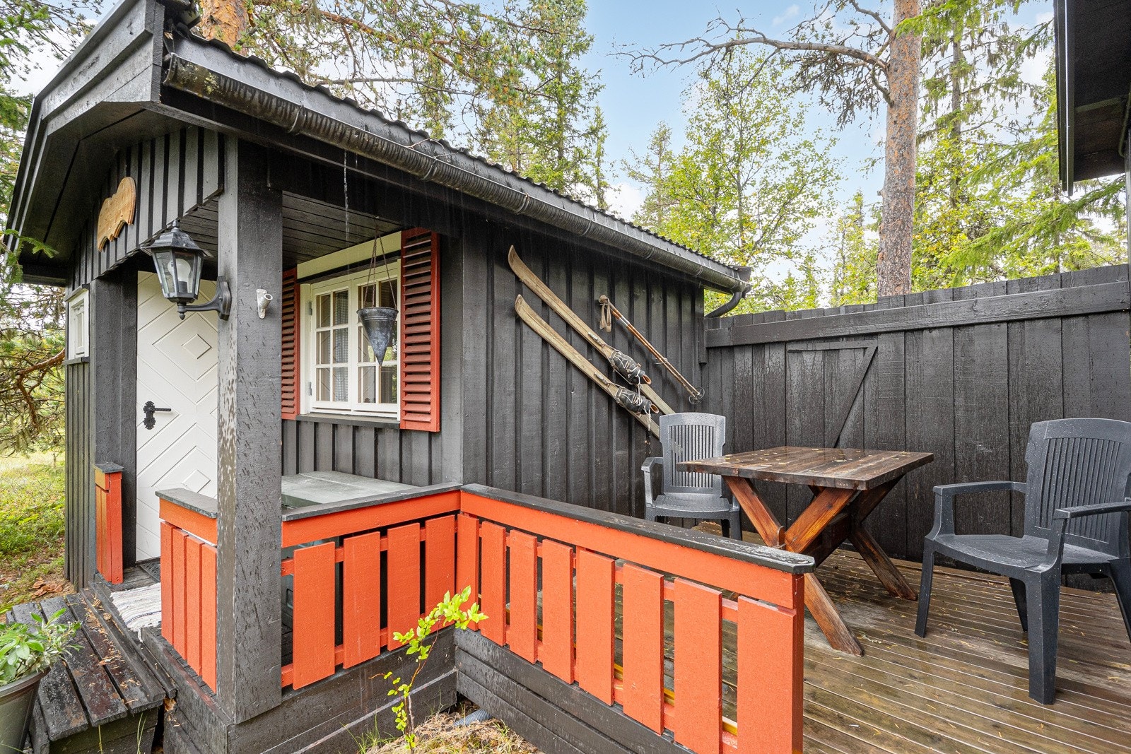 Platting ved annekset. Galleribilde