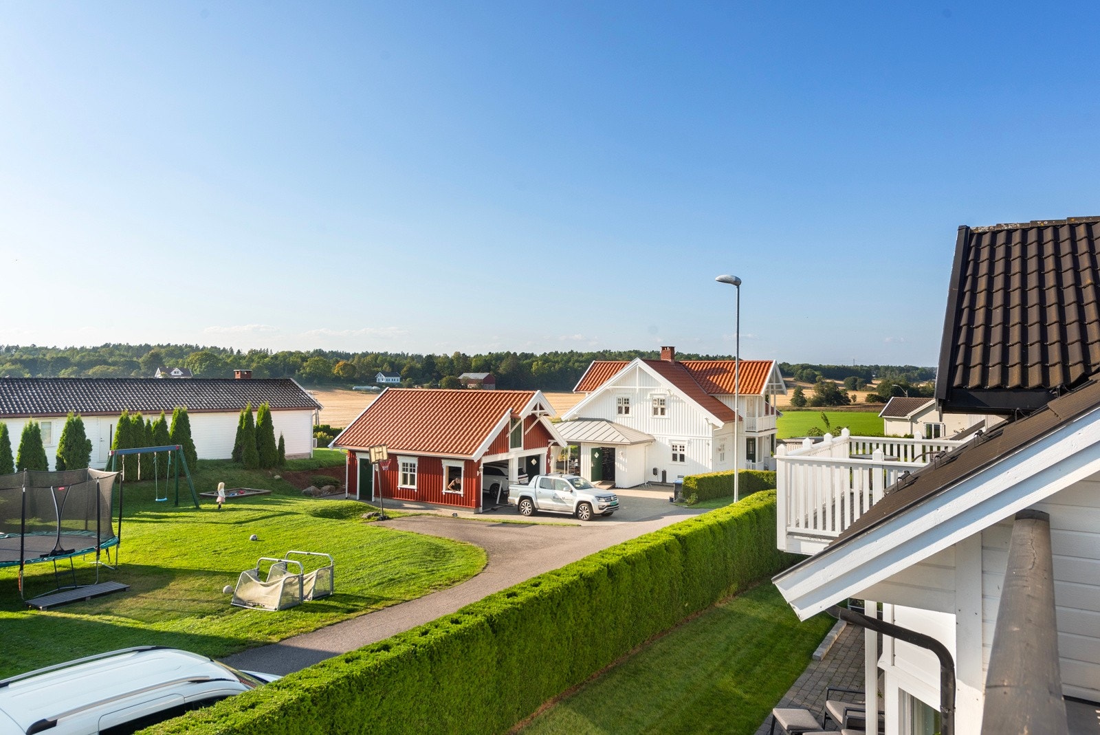 Vestvendt - med nydelige solnedganger i horisonten mot Marum Galleribilde