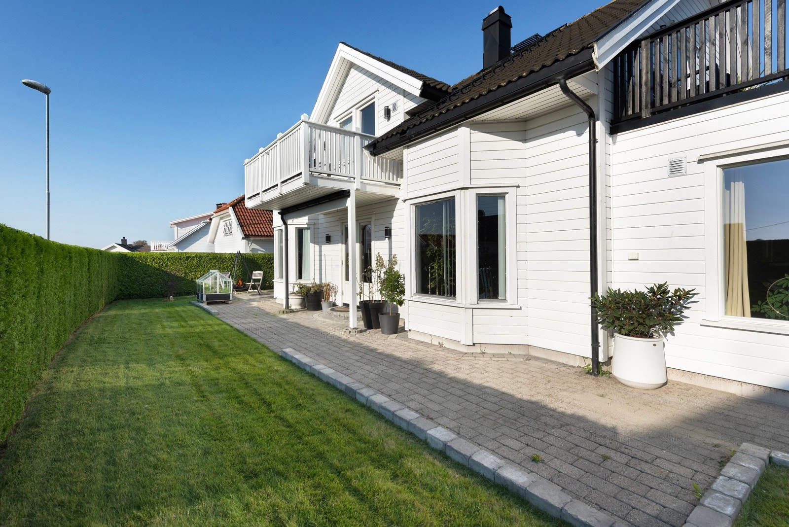 Flotte uteområder rundt boligen Galleribilde