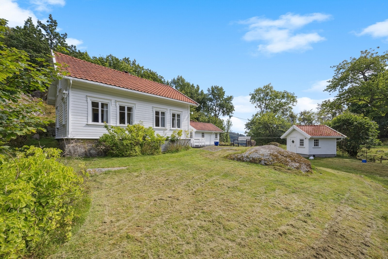 Godt med boltreplass på egen eiendom. Galleribilde