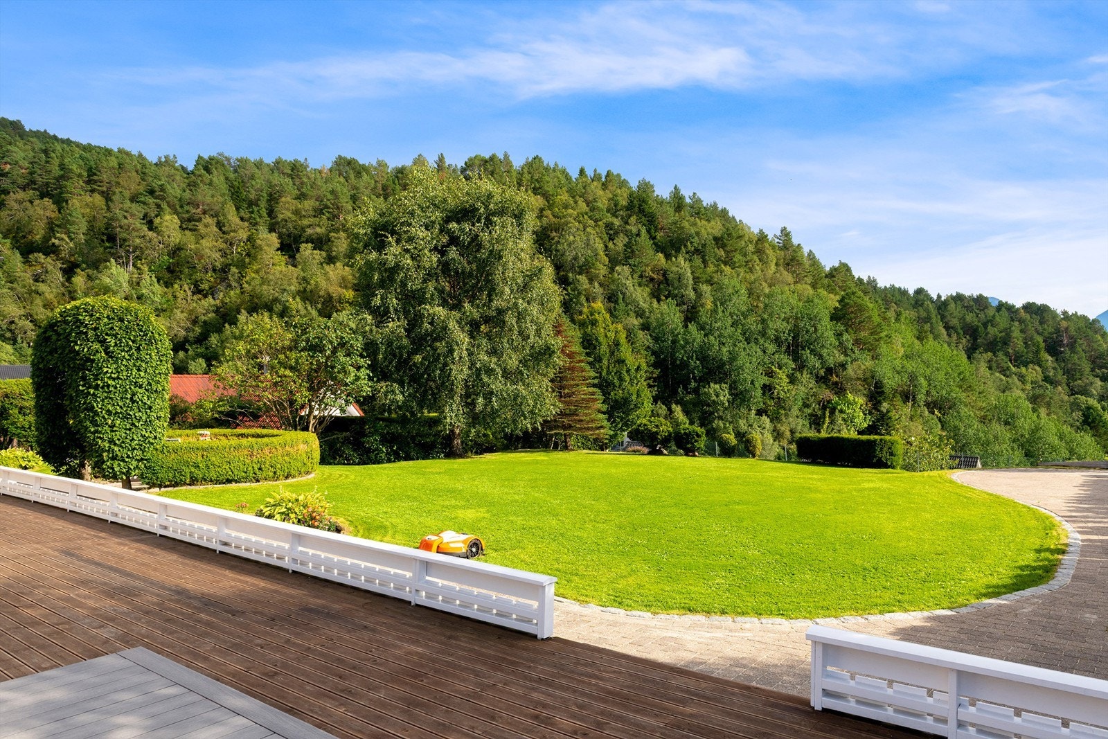 Enkel og lett adkomst til hagen Galleribilde