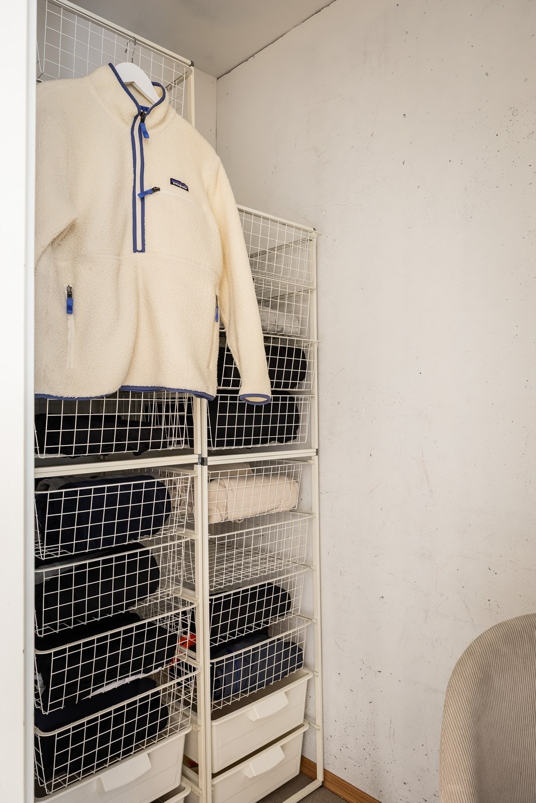 Praktisk bod som kan brukes til walk-in, kontor eller lagring Galleribilde