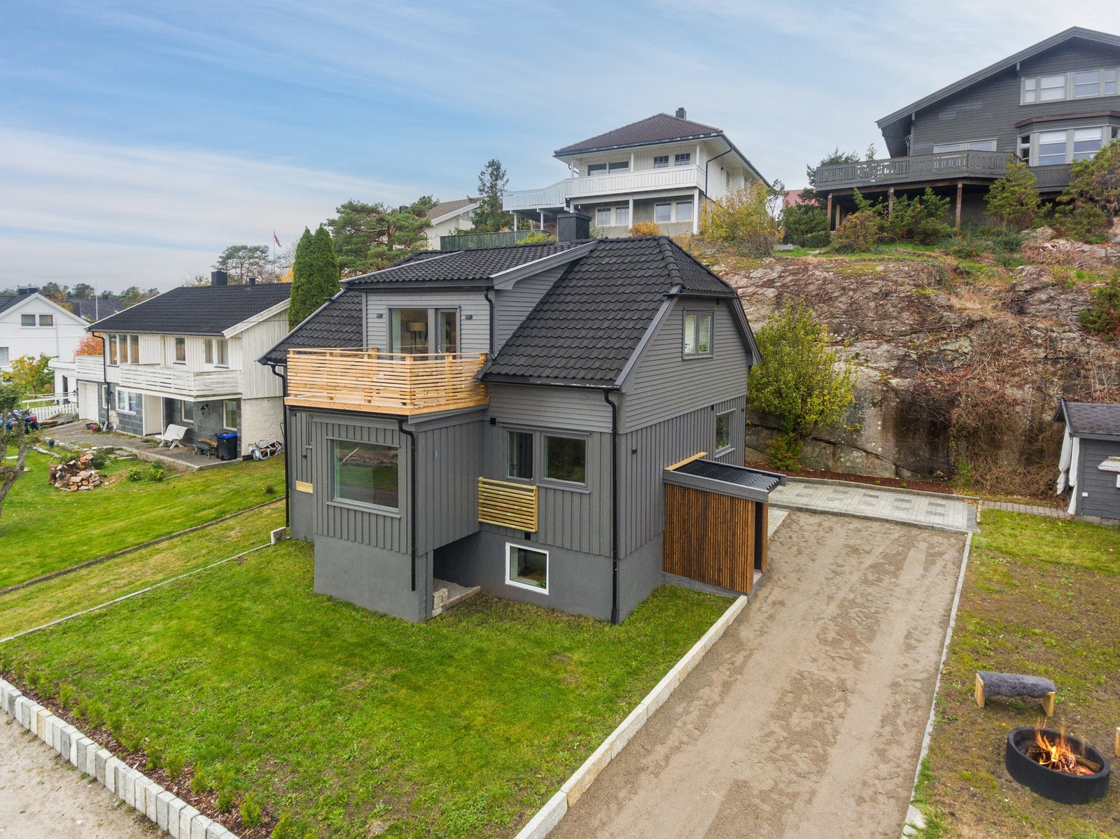 Gode parkeringsmuligheter foran eiendommen Galleribilde