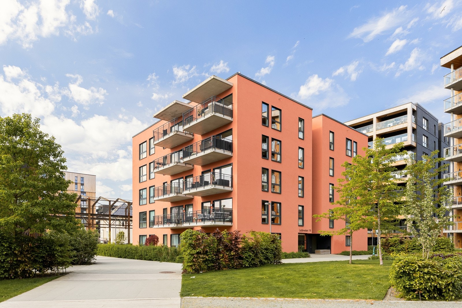 Meget gunstig hjørneplassering i 2. etg. Galleribilde