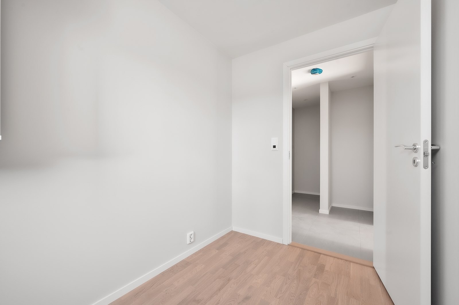 Fra entreen er det adkomst til en praktisk bod Galleribilde