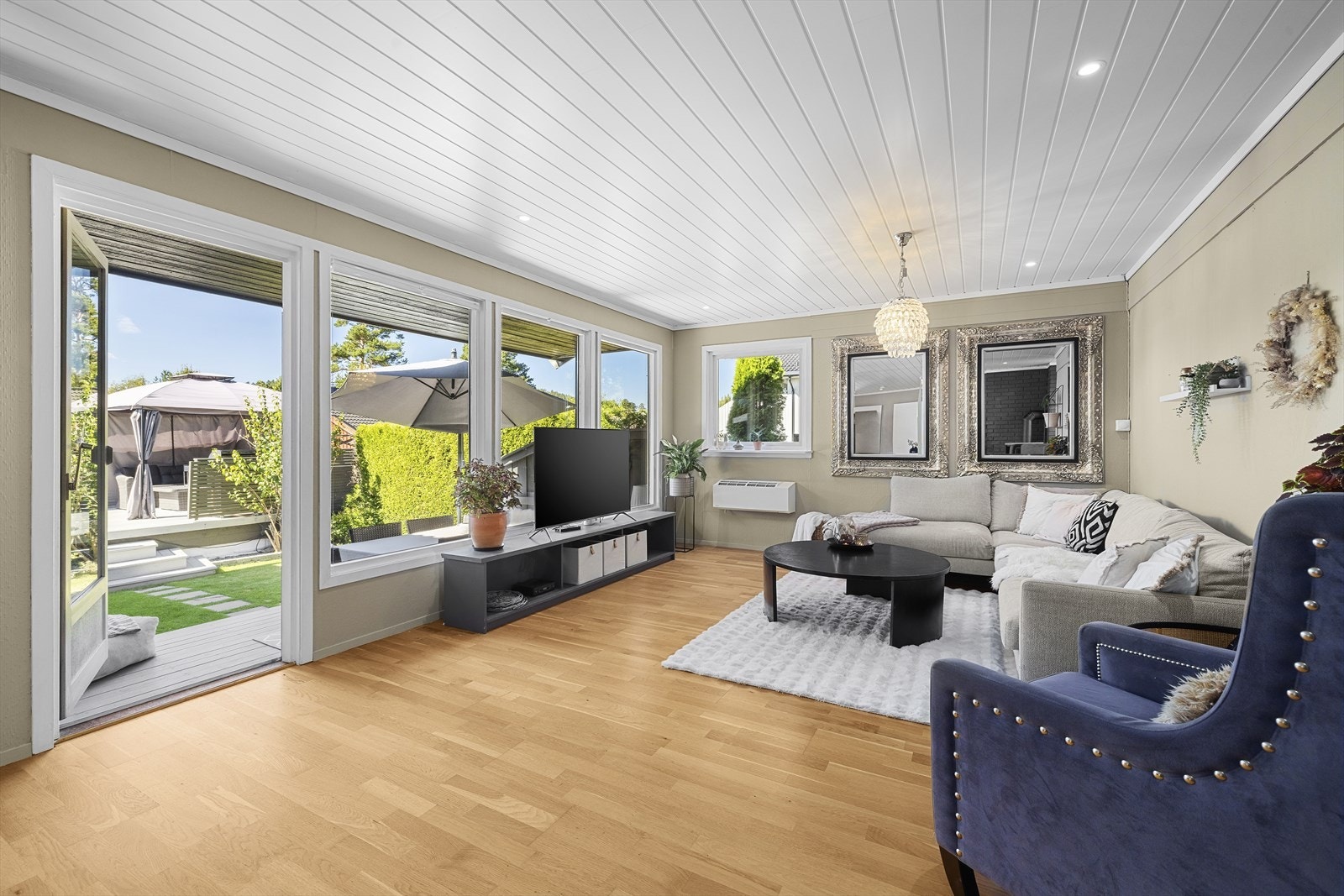 Lys og trivelig stue Galleribilde