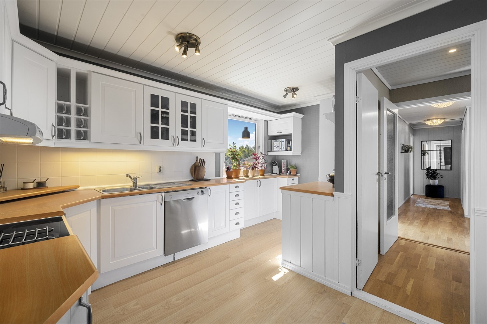 Innbydende kjøkken Galleribilde