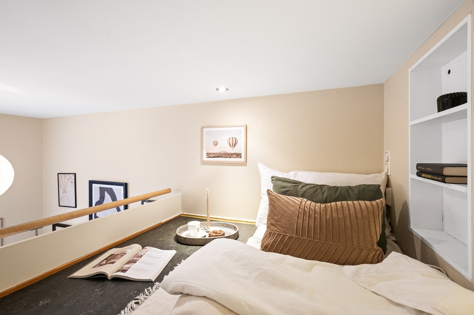 Ved nedbetaling av lånet vil felleskostnadene reduseres med kr. 1.150,- og de totale felleskostnadene vil da være på kr. 996,-. Galleribilde