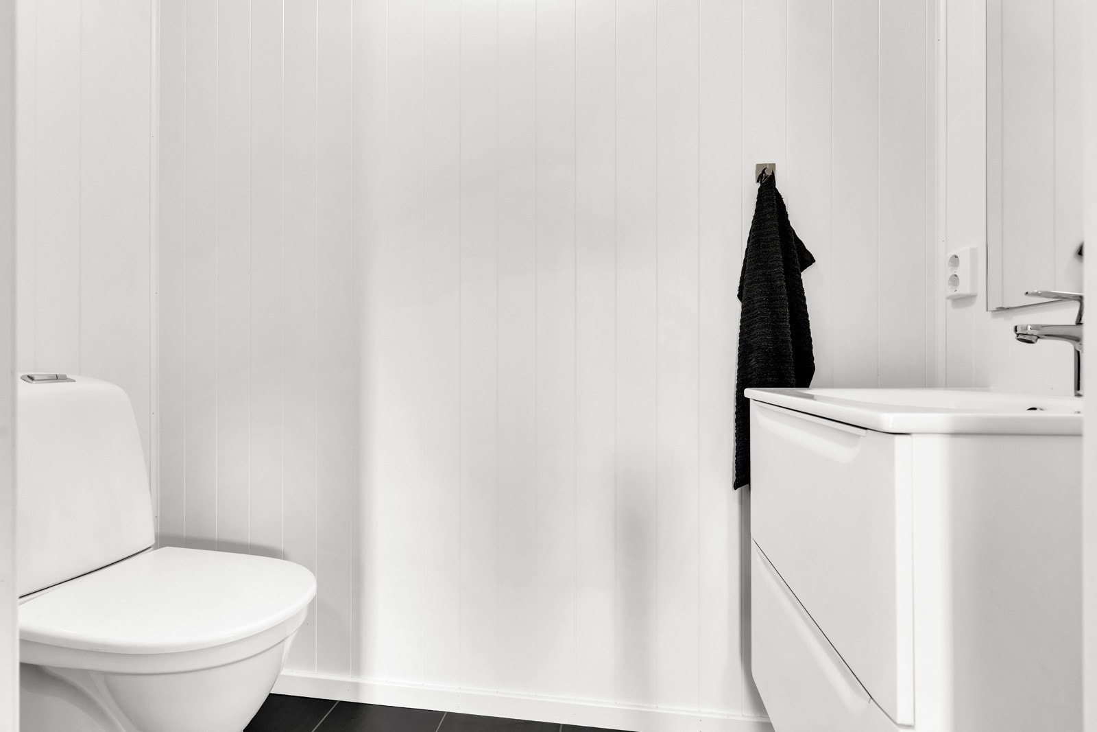 Praktiak toalettrom i tilknytning til gangen Galleribilde