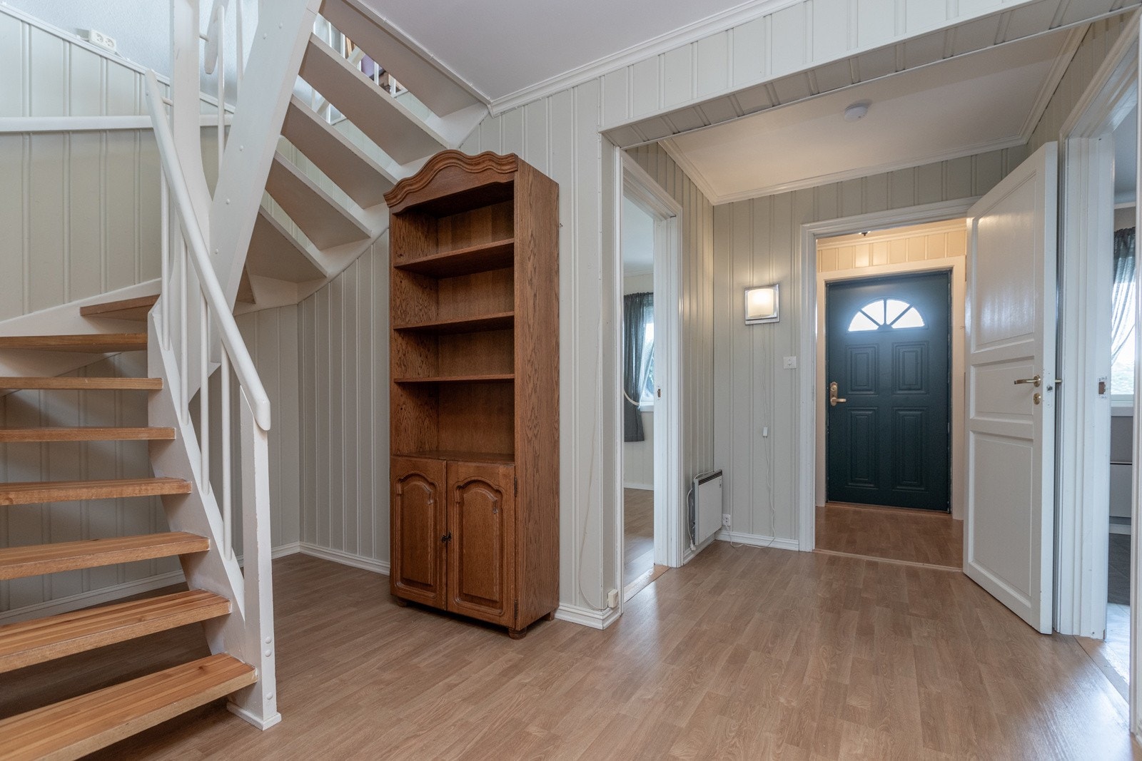 Romslig "hall" Galleribilde