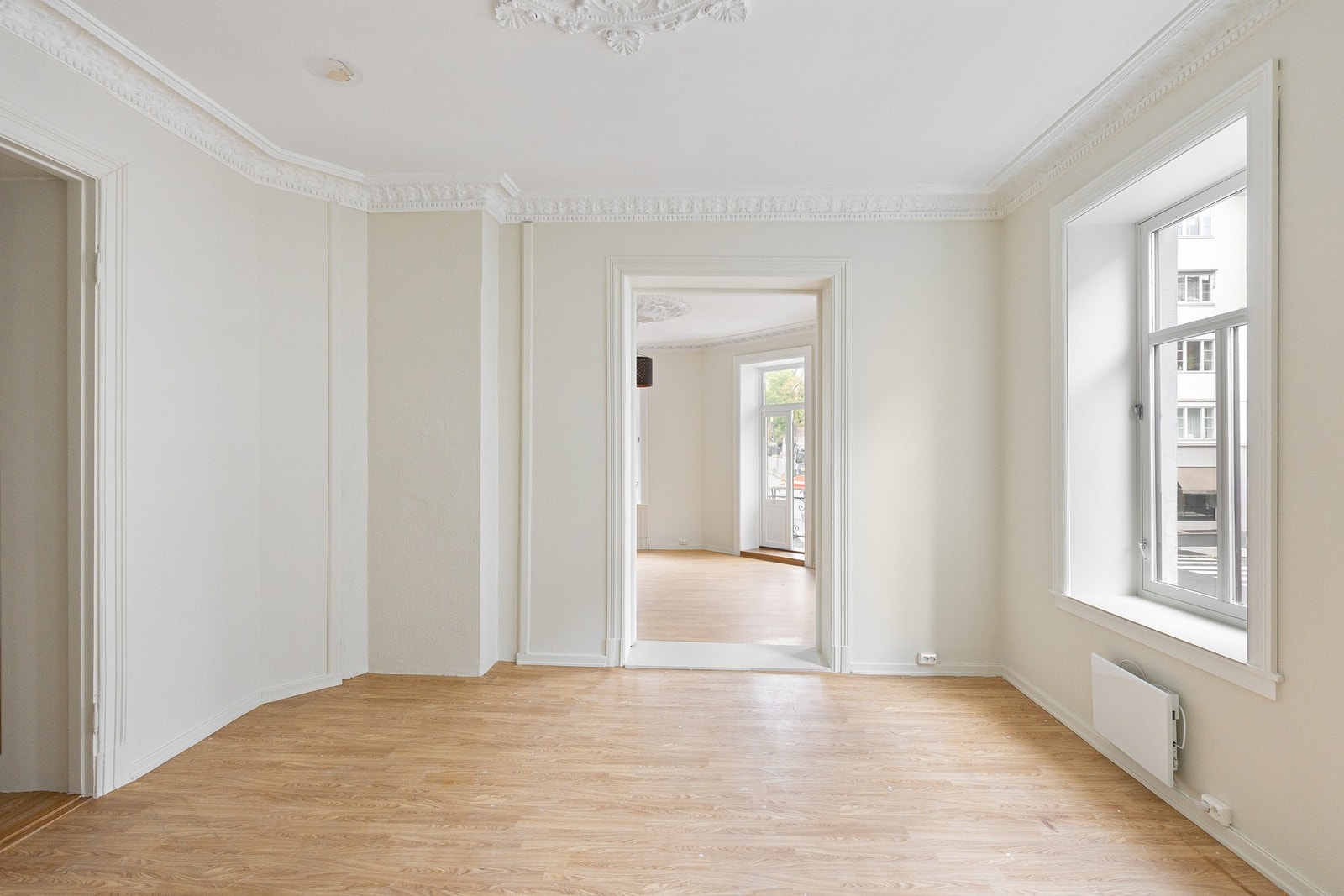 Gjennomgående planløsning, med store gode rom. Galleribilde