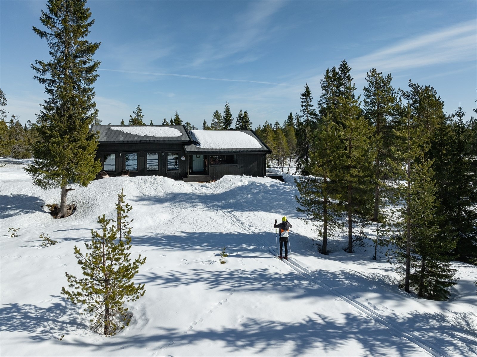 Her kan du bokstavelig talt ta på deg skia i hytta og skli rett ut i løypa. Galleribilde