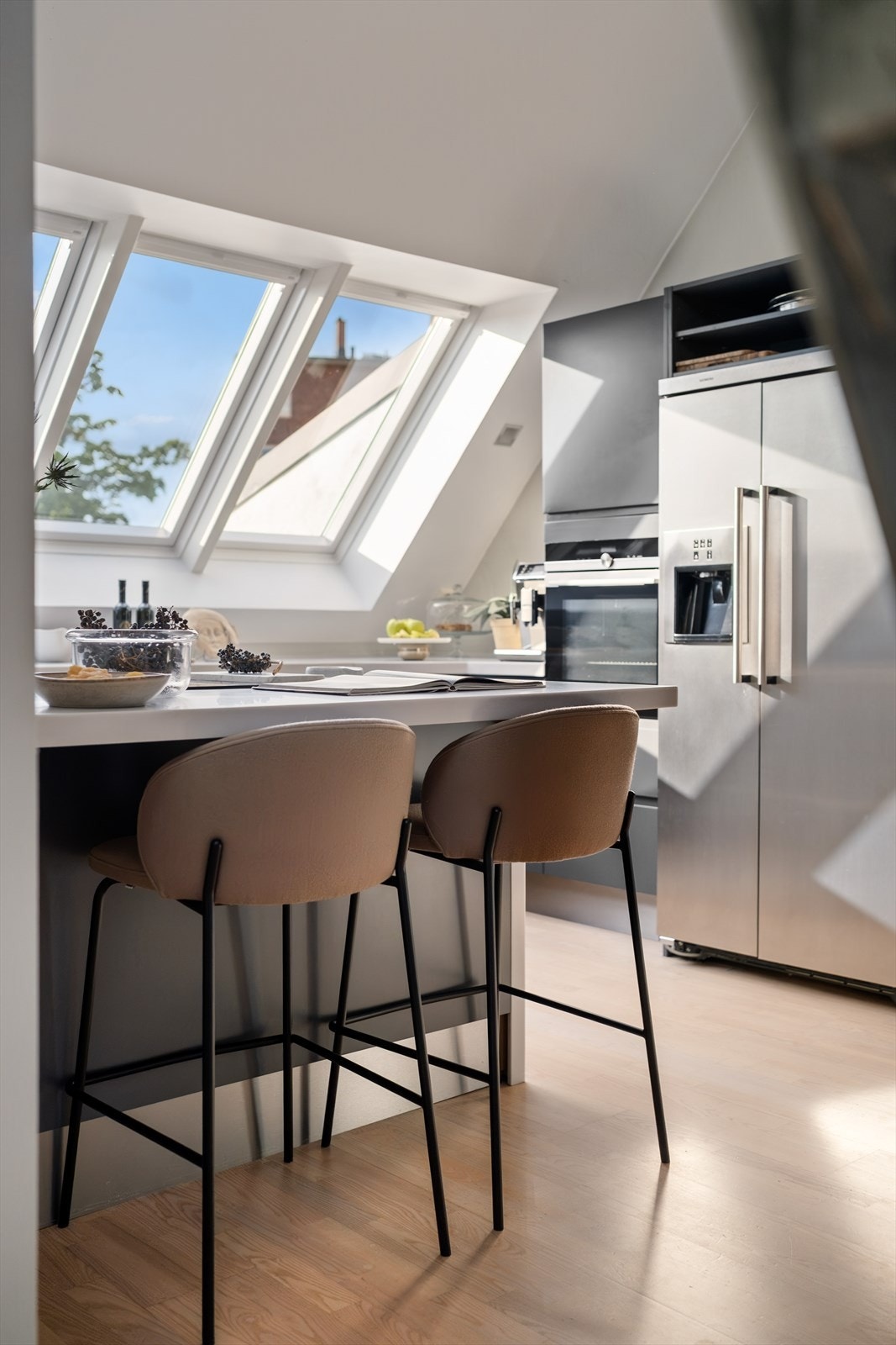 Kjøkkenet har tilpasset barløsning for de hurtige måltidene. Galleribilde