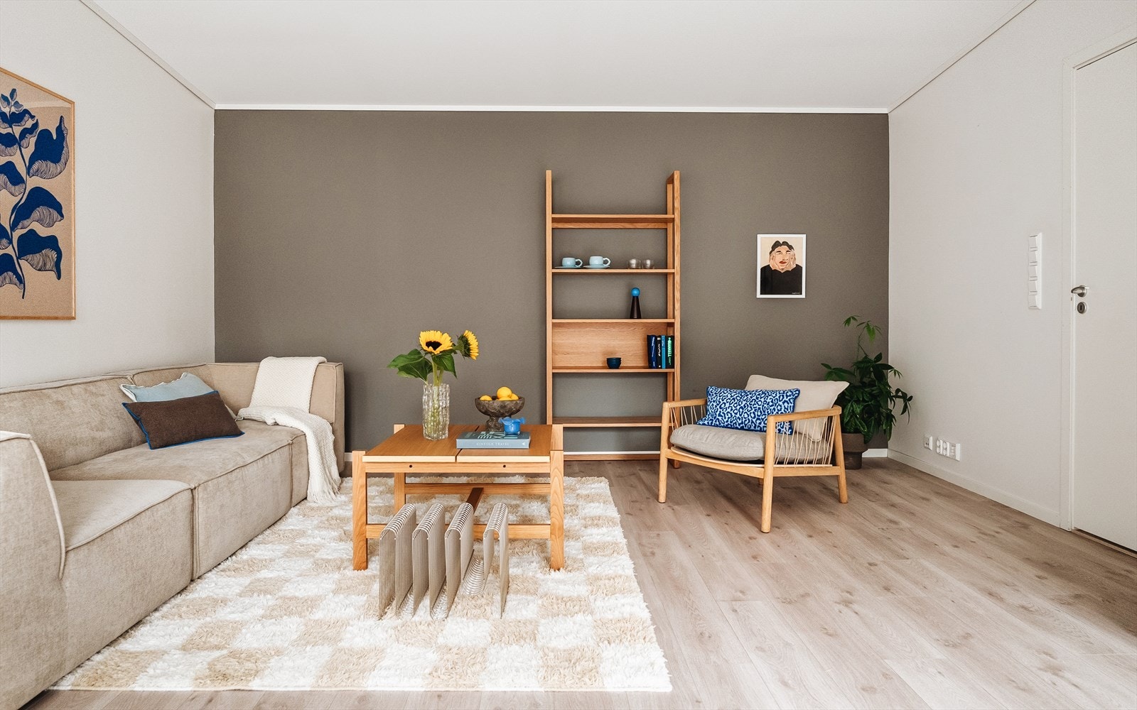 Boligen har gjennomgående høy standard og god planløsning! Alle bygningsdeler har fått TG1. Galleribilde