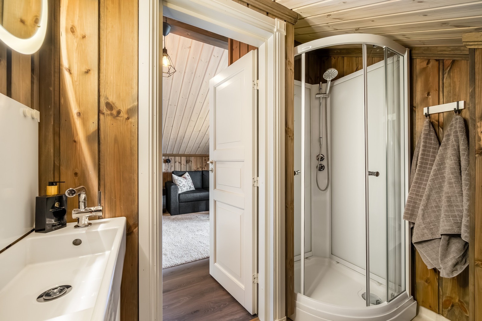 Baderom i 2 etasje fra byggeår 2016. Galleribilde