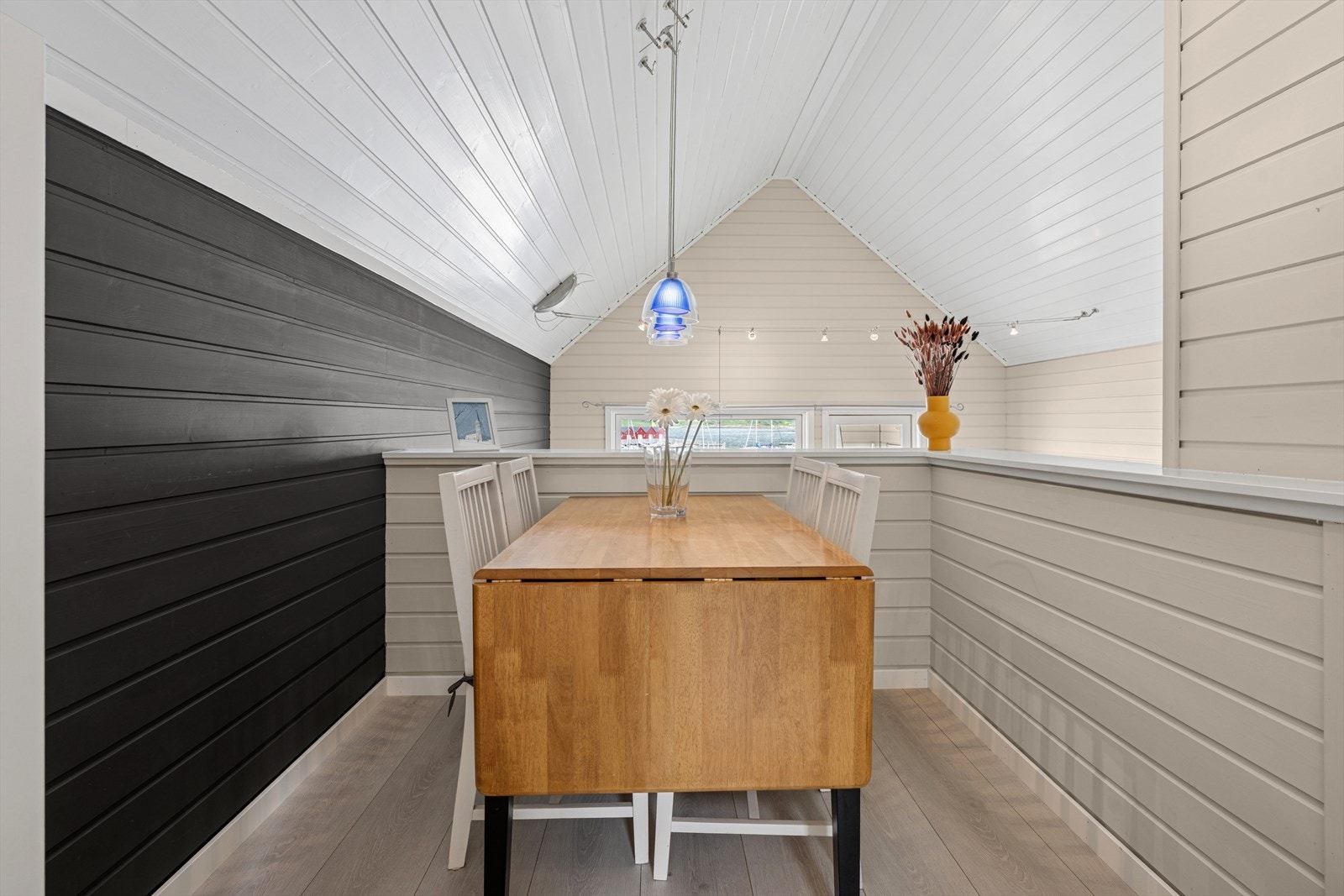 Hyggelig spiseplass. Galleribilde