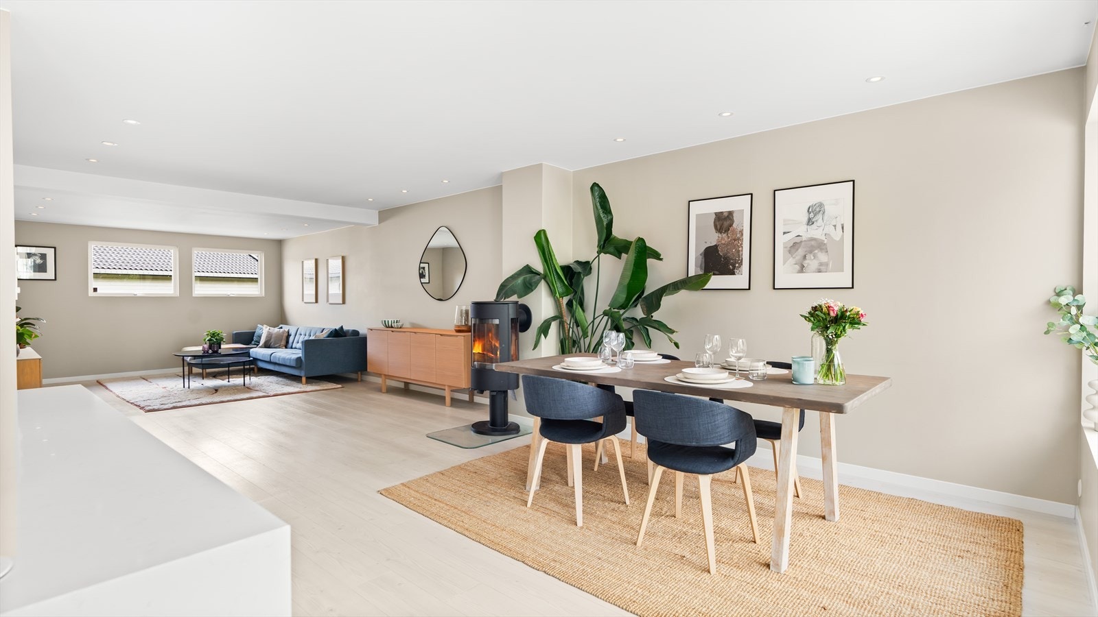 Her kan du innrede med en koselig spisegruppe med plass til venner og familie! Galleribilde