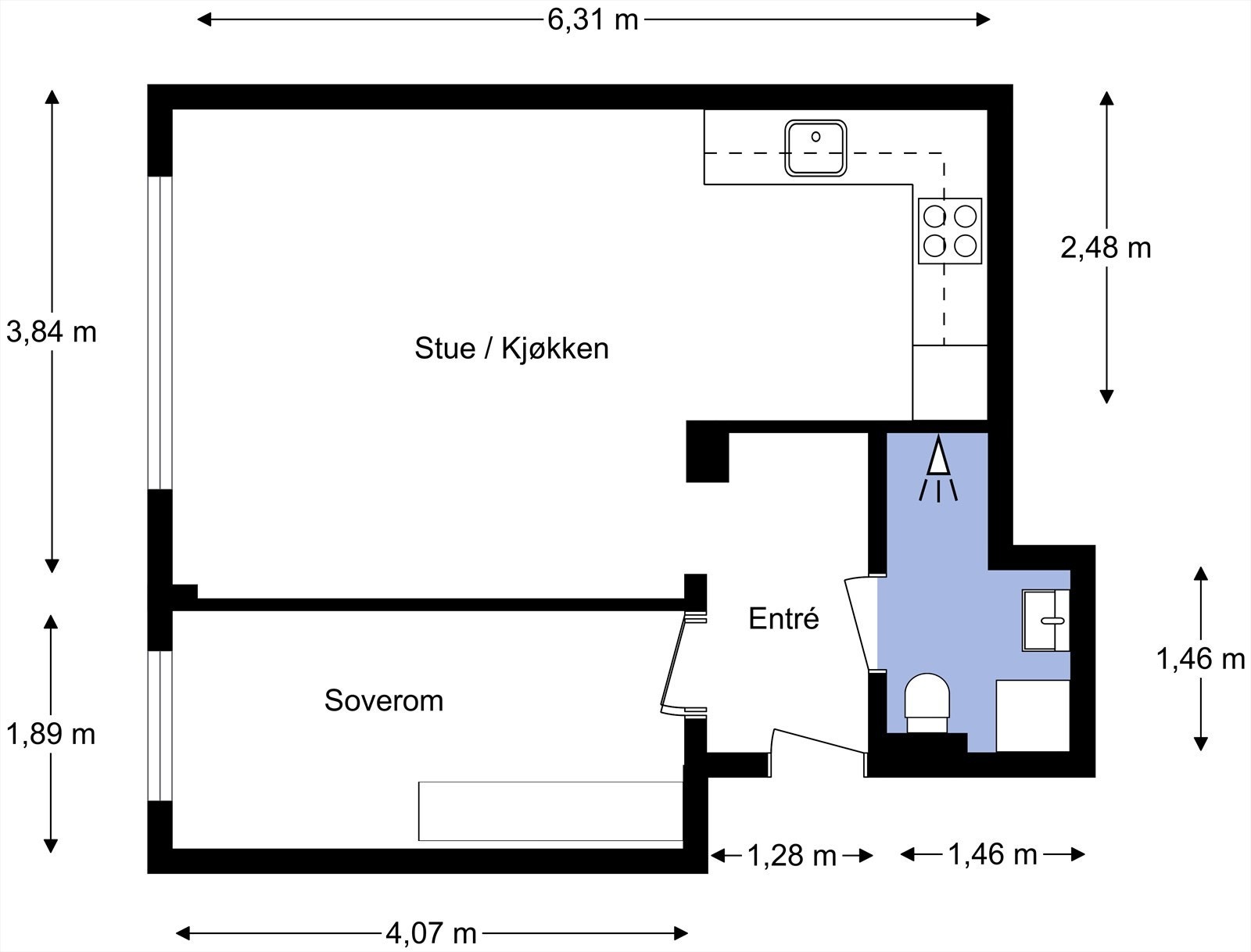 Leiligheten inneholder entré, bad, soverom samt åpen stue- og kjøkkenløsning. I tillegg disponerer leiligheten en kjellerbod. Galleribilde