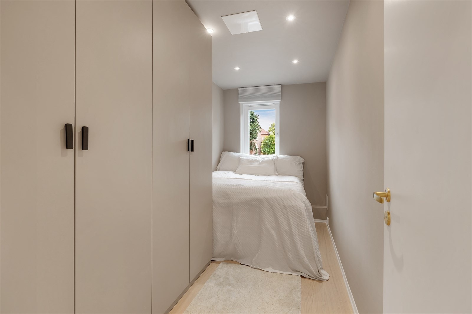 Soverommet står i stil med resten av leiligheten. Galleribilde