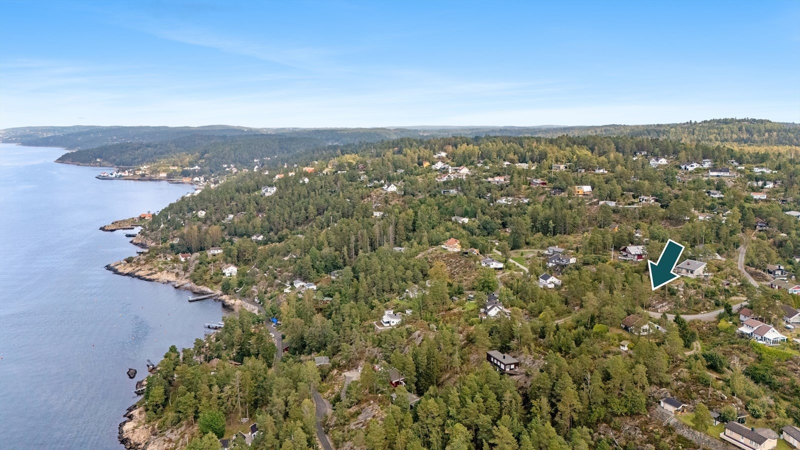 Området byr på flotte turmuligheter langs kyststien og i nærliggende skogsområder. Galleribilde