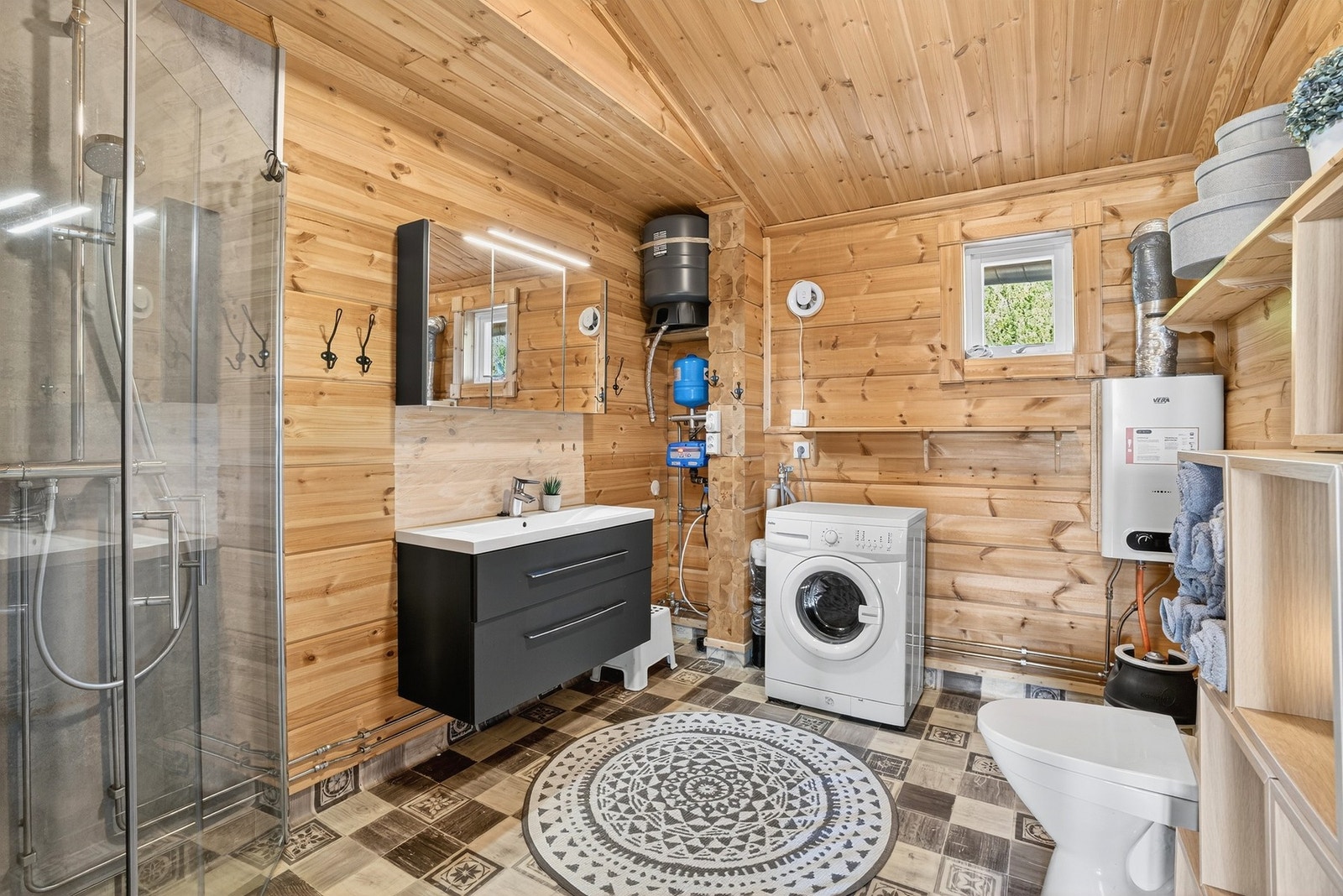 Badet er romslig og innholdsrikt. Galleribilde