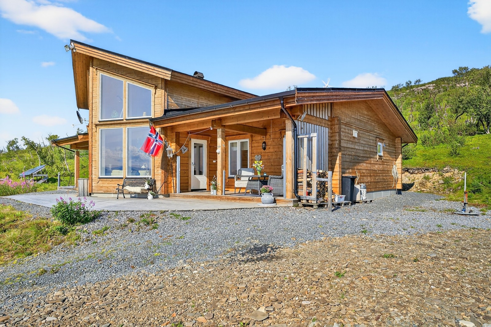 Eiendommen har umiddelbar nærhet til fantastiske tur- og jaktområder Galleribilde