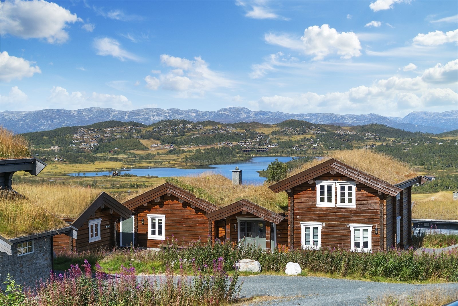 Hytta er oppført i 2014, og annekset ble oppført i 2020 Galleribilde