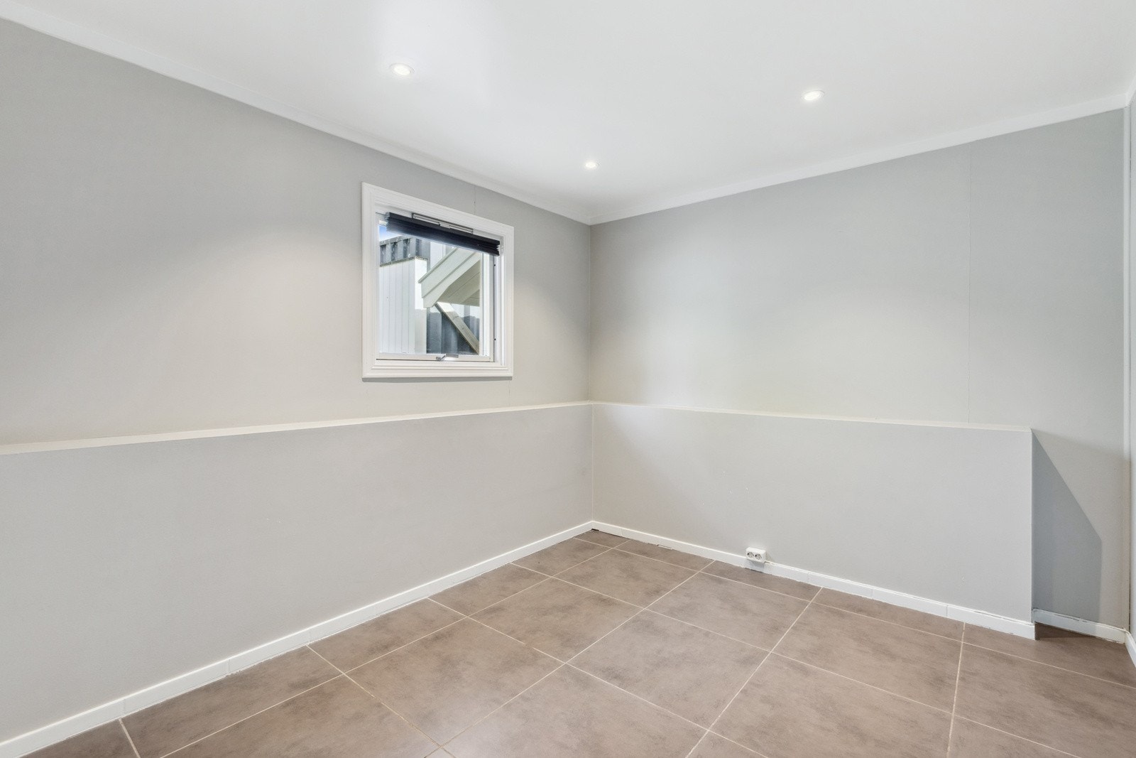 Innredet utleiedel (ikke godkjent): Innredet rom 2, benyttet som soverom i tilknytning til entre. (Ikke godkjent for varig opphold). Galleribilde