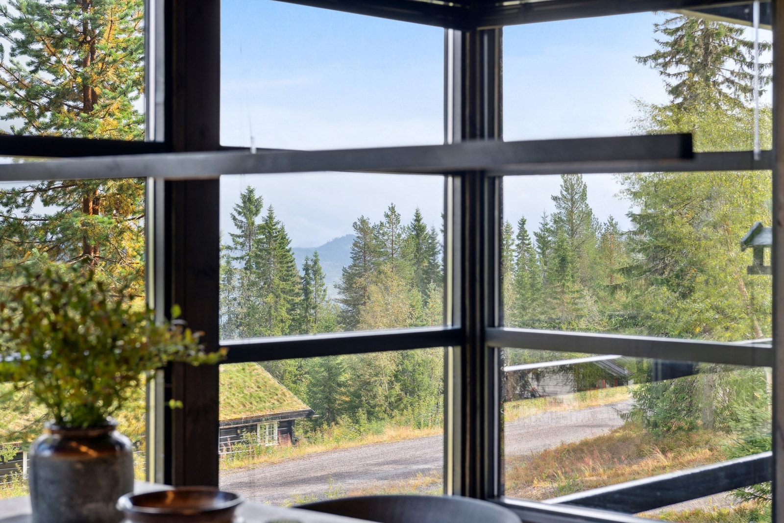 Gjennomtenkte vindusløsninger gir et unikt særpreg og godt lysinnslipp. Galleribilde