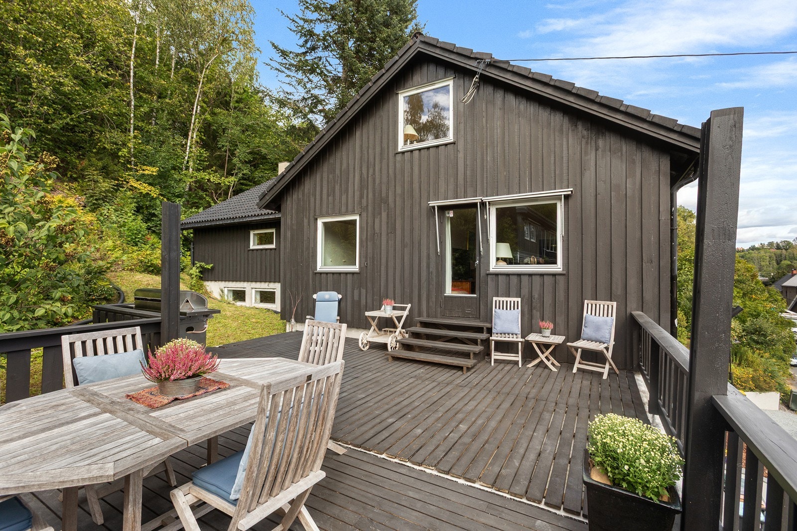 Stor og ugenert terrasse Galleribilde