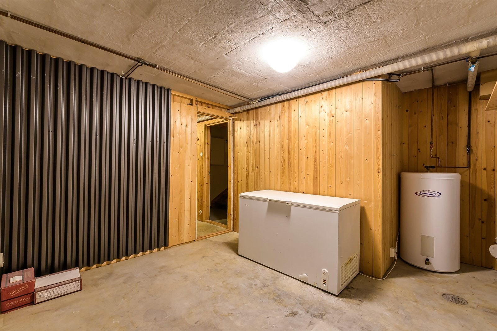 Varmtvannstanken er på ca. 200 liter. Galleribilde