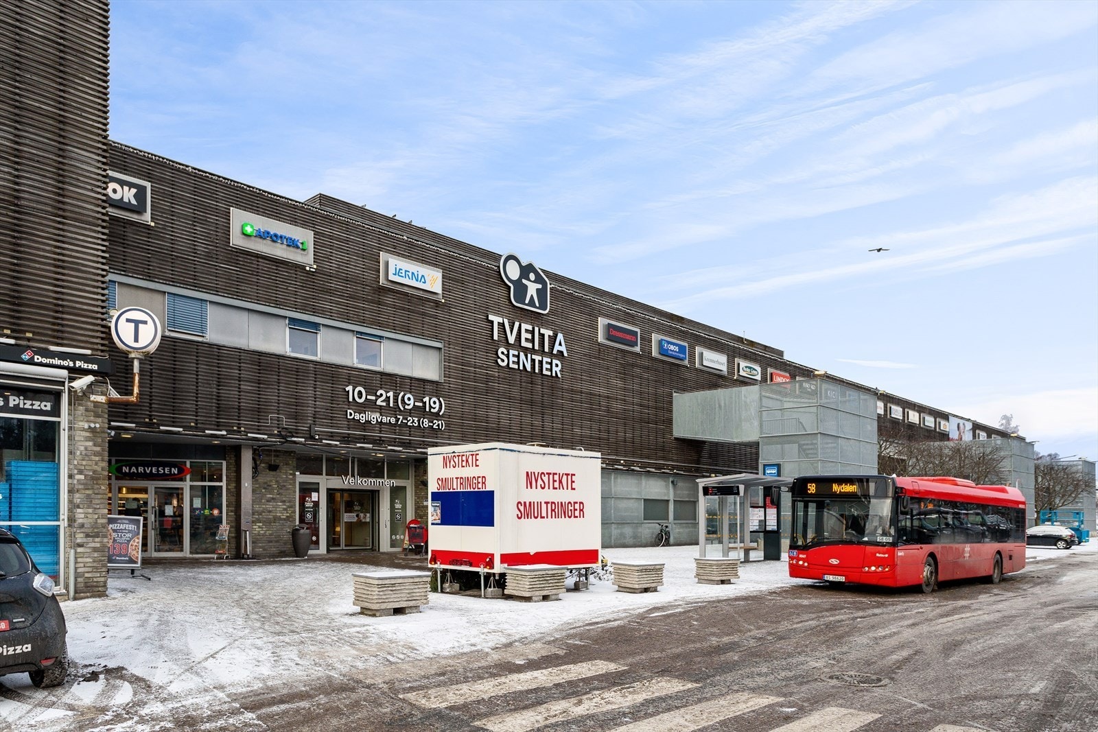 Tveita Senter tilbyr et bredt utvalg av butikker og servicetilbud, med enkel adkomst både med buss og T-bane. Galleribilde