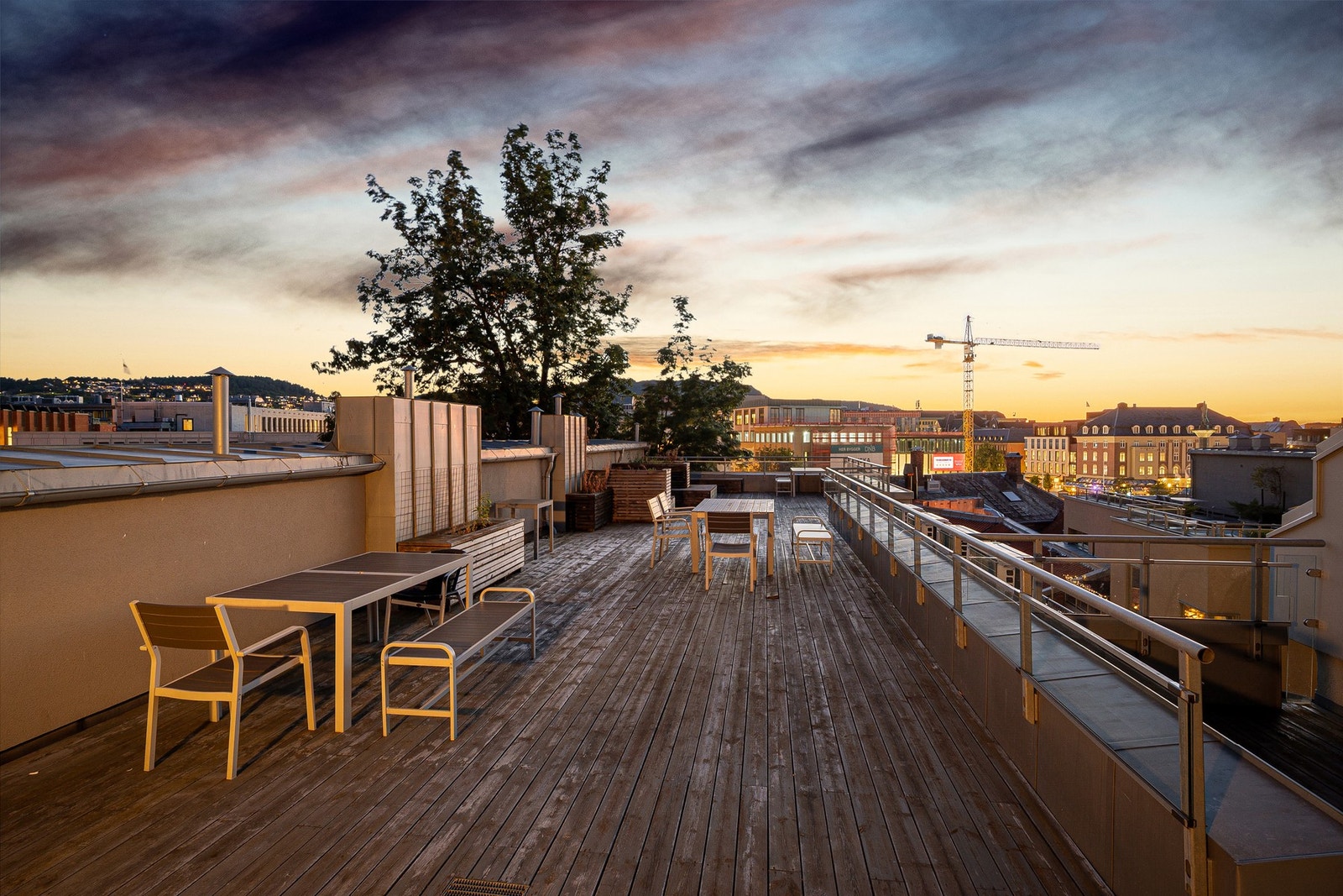 Kveldsbilde fra takterrassen. Galleribilde