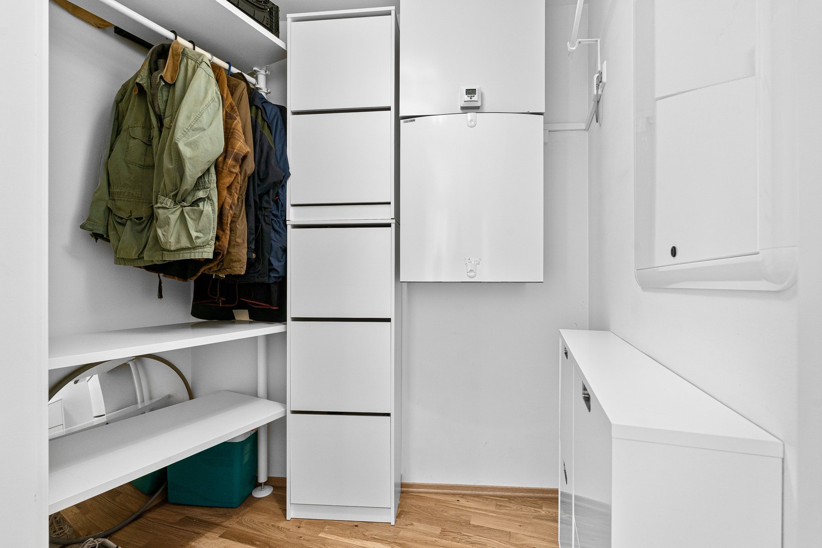 Perfekt for oppbevaring. I tillegg disponerer leiligheten en bod på 5 kvm i kjeller. Galleribilde