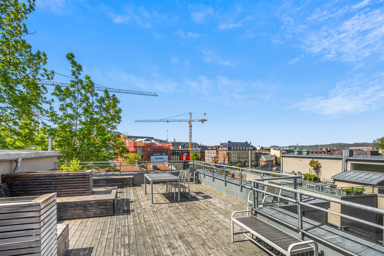 Sameiets beboere har tilgang til to store takterrasser. Galleribilde