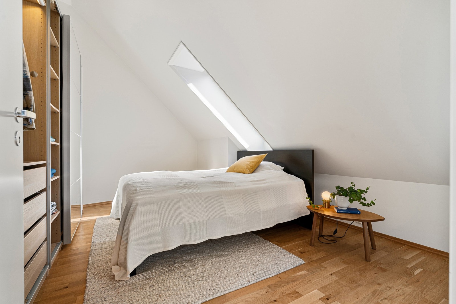 Stort hovedsoverom på over 12 kvm. Galleribilde