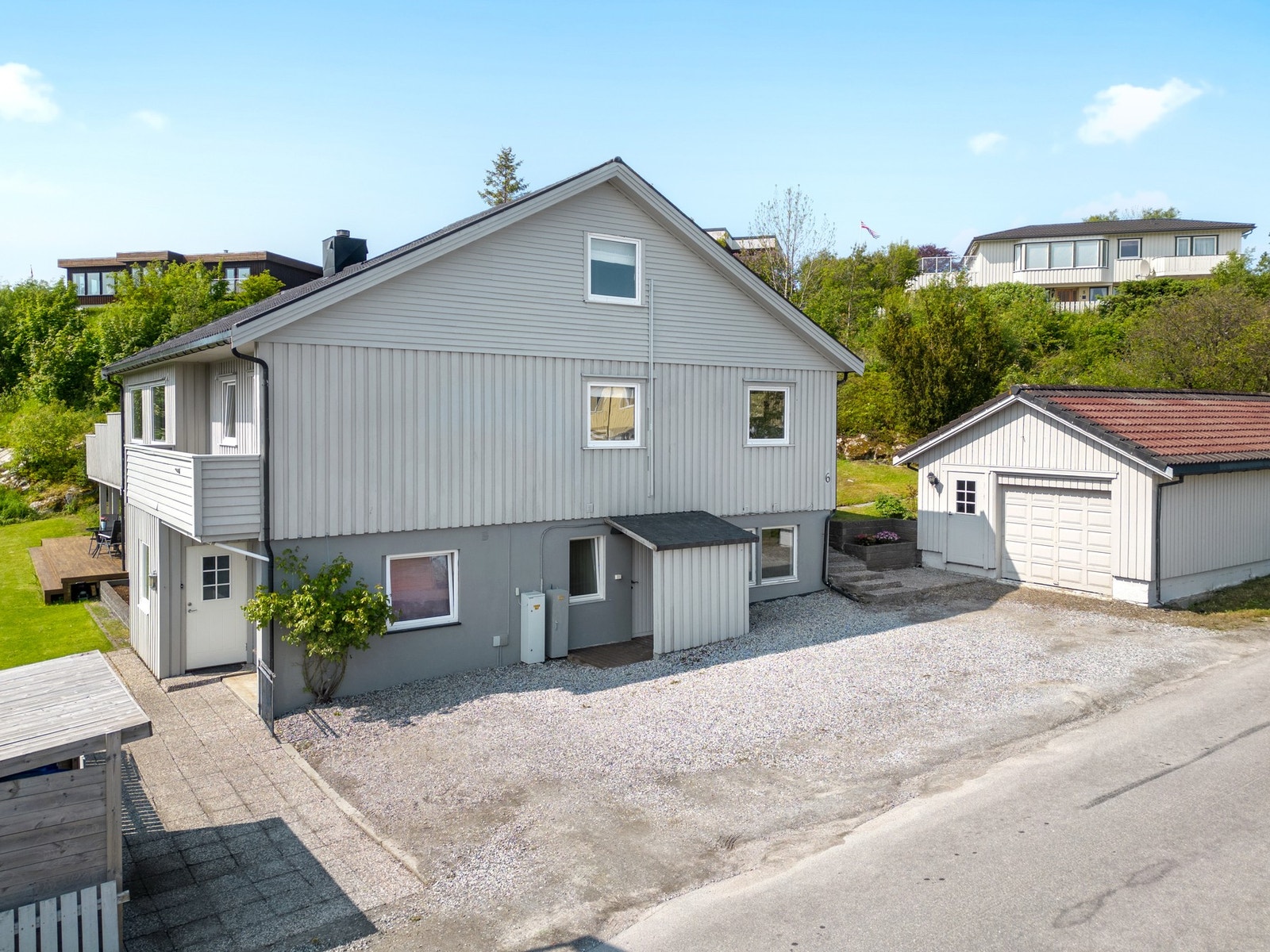 I underetasjen er det etablert to utleieleiligheter Galleribilde