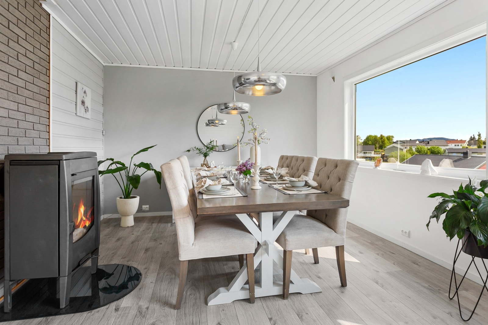 Spisesonen nyter godt av den høye beliggenheten Galleribilde