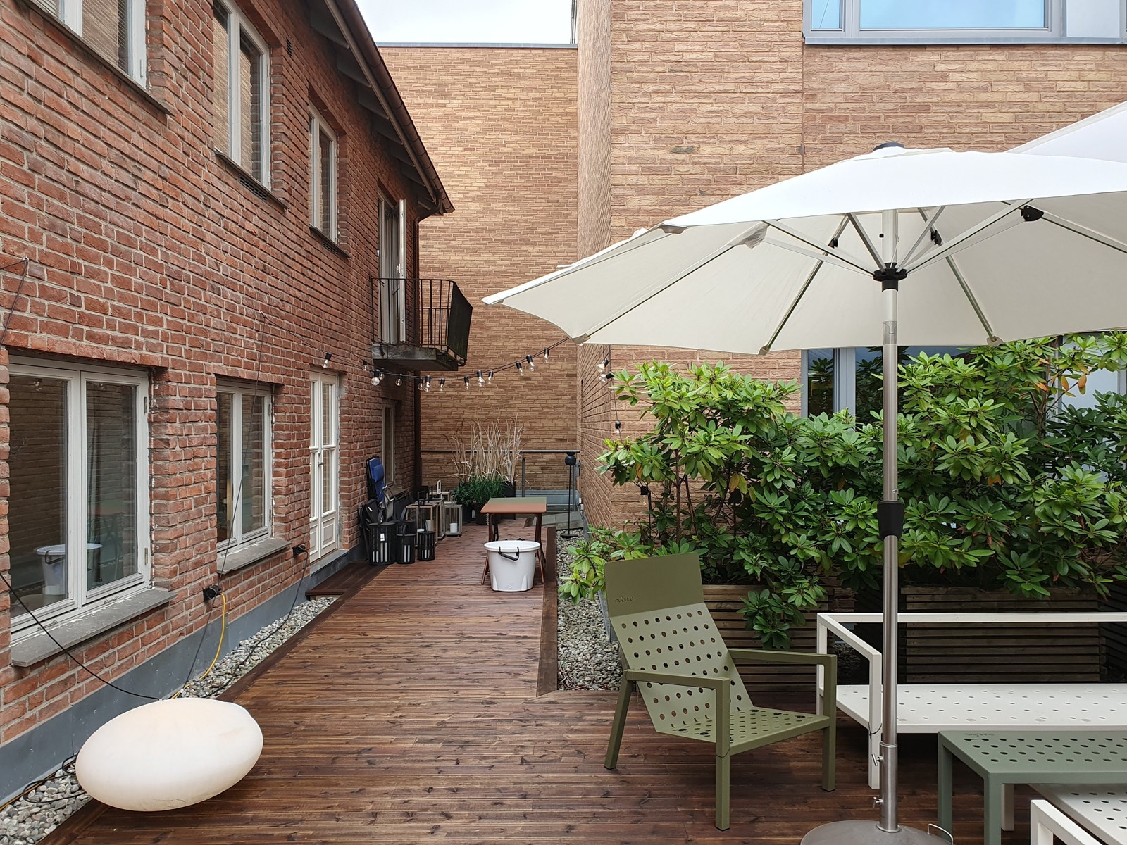 Tilgang til idyllisk takhage Galleribilde