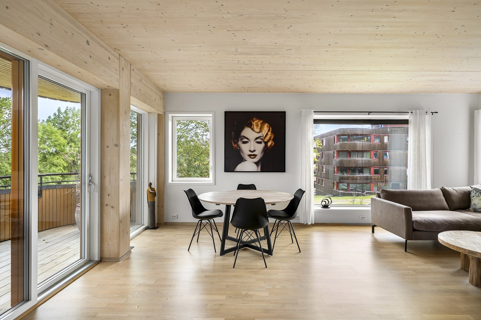 - En flott og påkostet hjørneleilighet over to plan - Galleribilde