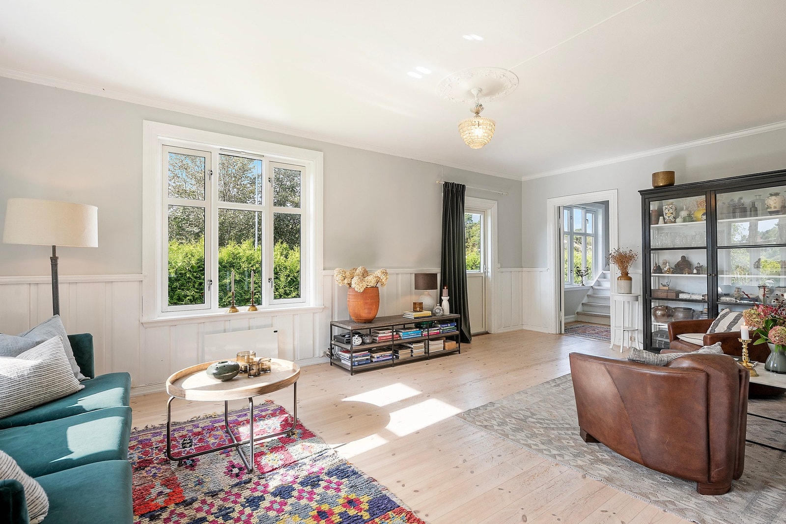 Godt med lysinnslipp i alle rom. Galleribilde