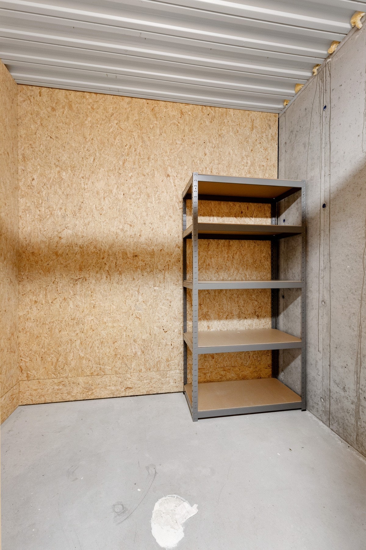 Utvendig enkel bod i samme etasje på ca. 4 m² Galleribilde