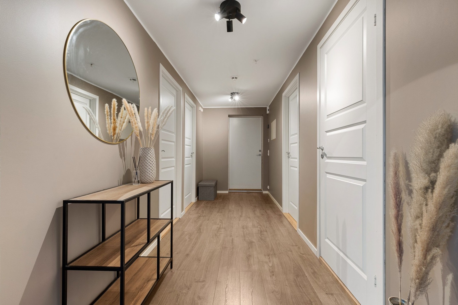 Trivelig inngangsparti som gir et godt førsteinntrykk. Galleribilde