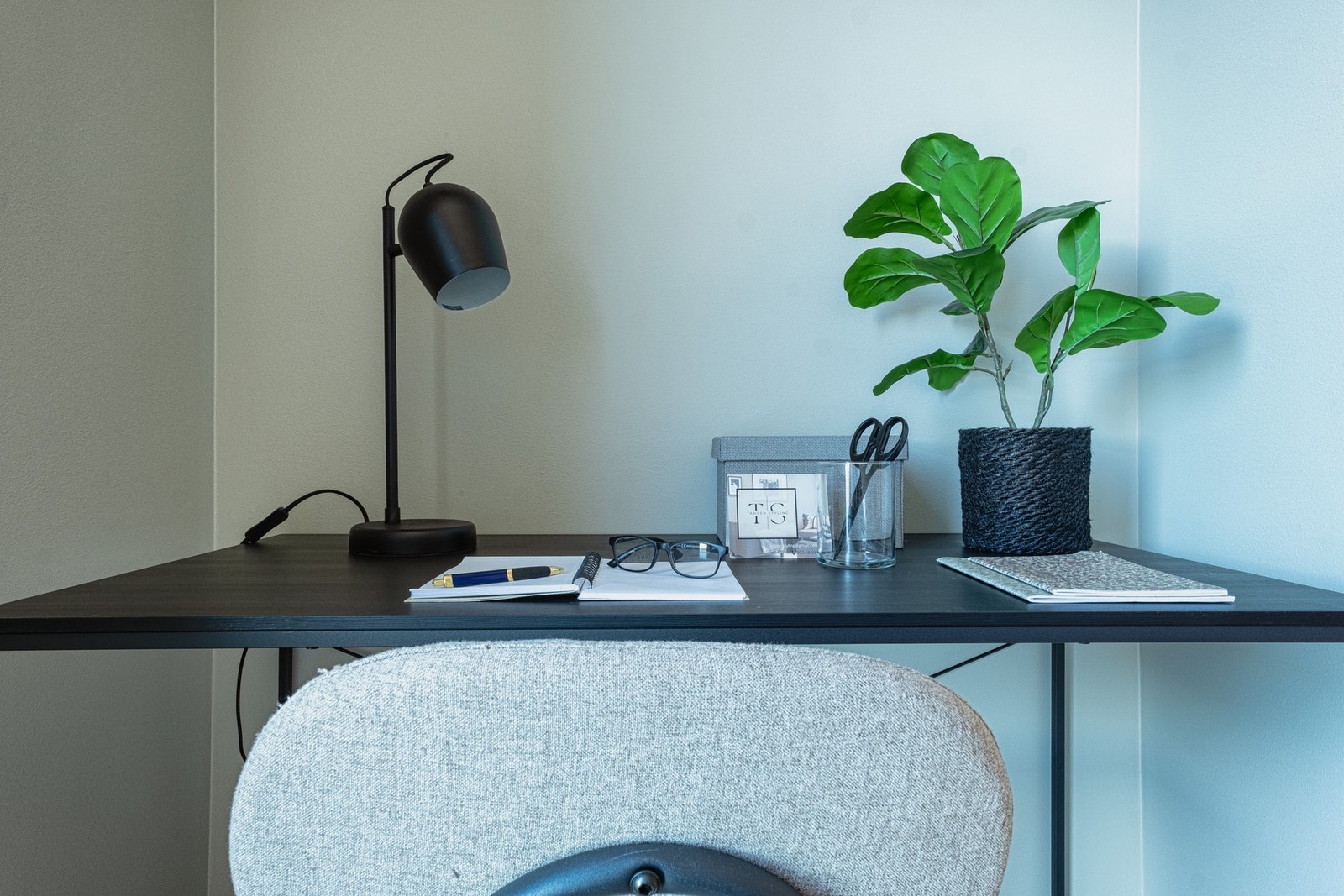 Jobber du hjemmefra kan du enkelt skape ditt eget kontor! Galleribilde